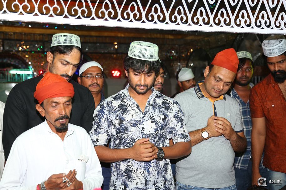 Krishna-Gadi-Veera-Prema-Gaadha-Movie-Team-Visits-Kadapa-Darga